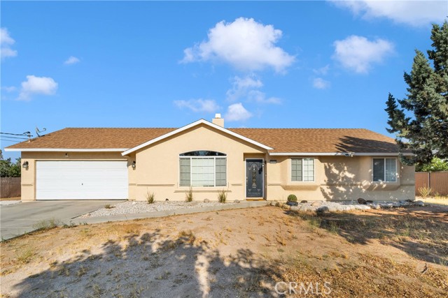 Detail Gallery Image 1 of 30 For 8951 Grapefruit Ave, Hesperia,  CA 92345 - 3 Beds | 2 Baths