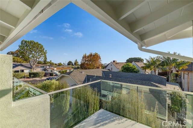 Detail Gallery Image 13 of 30 For 372 Locust, Laguna Beach,  CA 92651 - 2 Beds | 2 Baths