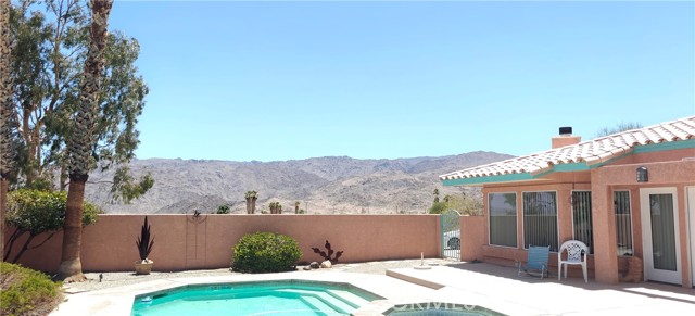 Detail Gallery Image 18 of 71 For 6144 Carodean, Twentynine Palms,  CA 92277 - 3 Beds | 2 Baths