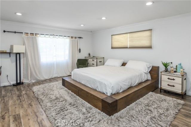 Detail Gallery Image 12 of 23 For 6624 Mammoth Ave, Van Nuys,  CA 91405 - 4 Beds | 3 Baths