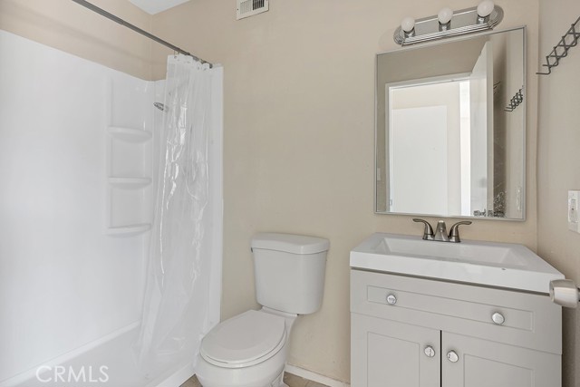 Detail Gallery Image 23 of 28 For 44556 Fenhold St, Lancaster,  CA 93535 - 4 Beds | 2 Baths