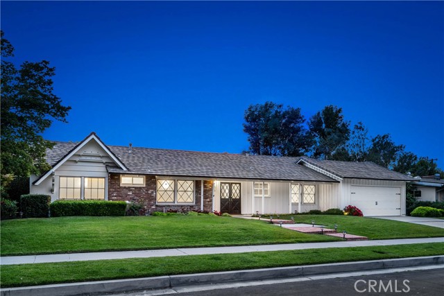 6023 Manton Avenue photo 1