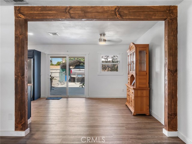 Detail Gallery Image 6 of 27 For 360 W San Bernardino, Rialto,  CA 92376 - 3 Beds | 2 Baths