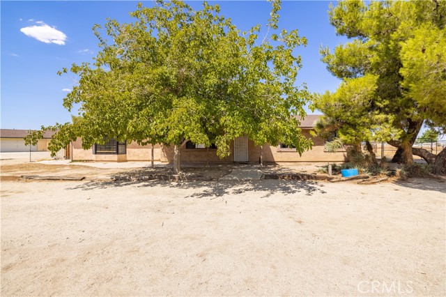 Detail Gallery Image 3 of 44 For 38617 95th St, Palmdale,  CA 93591 - 3 Beds | 2 Baths