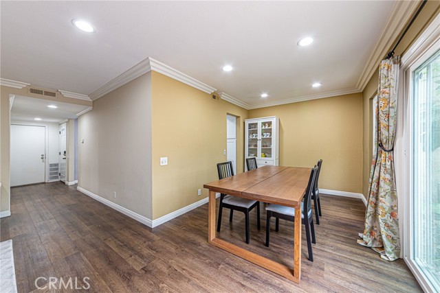 Detail Gallery Image 5 of 38 For 2535 Cypress Point Dr, Fullerton,  CA 92833 - 2 Beds | 2/1 Baths