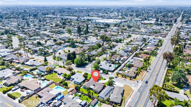 Detail Gallery Image 8 of 57 For 9521 Royal Palm Bld, Garden Grove,  CA 92841 - 4 Beds | 2/1 Baths