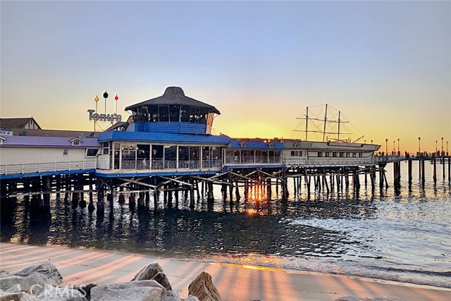 Redondo icon Old Tony's at the Redondo pier