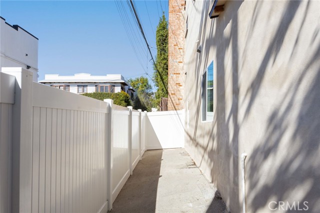 Detail Gallery Image 15 of 15 For 1375 N Mentor Ave, Pasadena,  CA 91104 - 2 Beds | 2 Baths