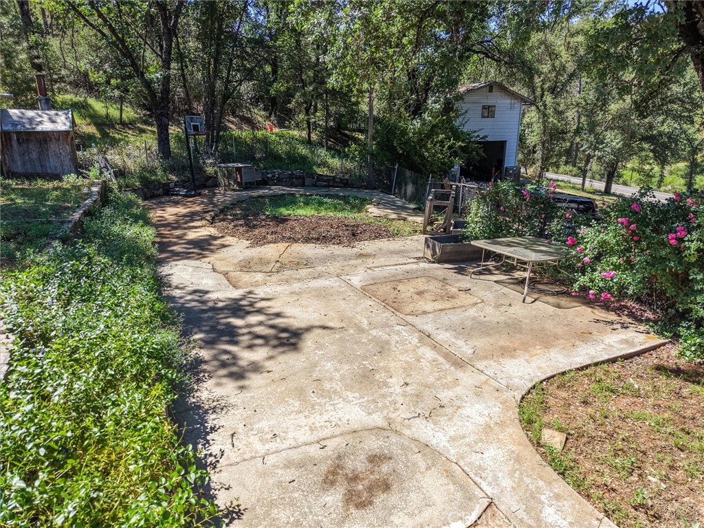 https://media.crmls.org/medias/a0314e52-c93b-4a27-a784-a20492c6851d.jpg?preset=X-Large
