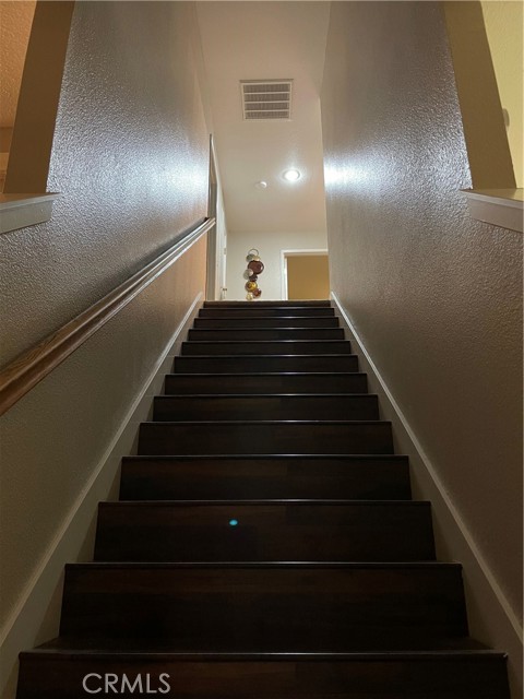 Detail Gallery Image 11 of 22 For 612 W Packwood, Visalia,  CA 93277 - 5 Beds | 3/1 Baths