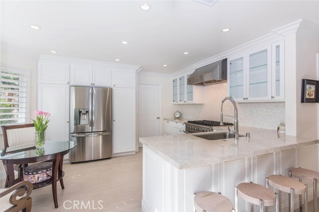 Detail Gallery Image 8 of 53 For 11 Wickland, Irvine,  CA 92620 - 4 Beds | 3 Baths