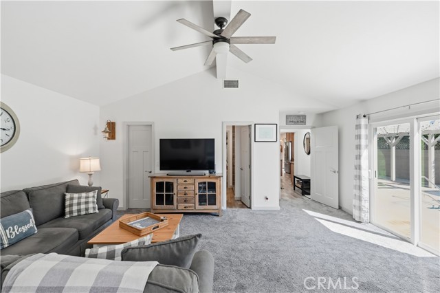 Detail Gallery Image 31 of 58 For 5640 E Parkcrest, Long Beach,  CA 90808 - 3 Beds | 3 Baths