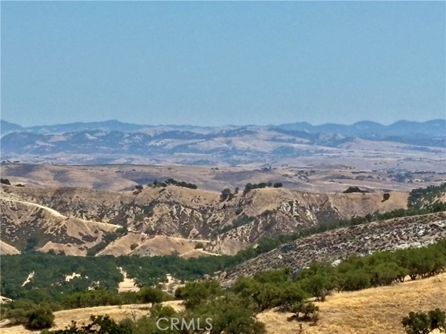 9886 Steelhead Road, Paso Robles CA: https://media.crmls.org/medias/a032ae4e-b0dd-433b-81f3-1f741e9f4ef9.jpg