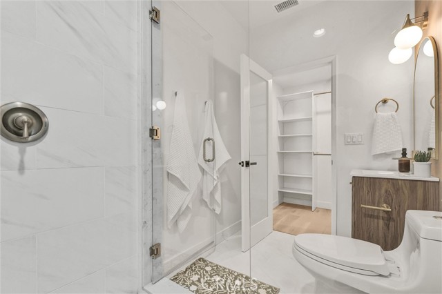 Detail Gallery Image 25 of 37 For 808 S Los Robles Ave, Pasadena,  CA 91106 - 3 Beds | 3 Baths