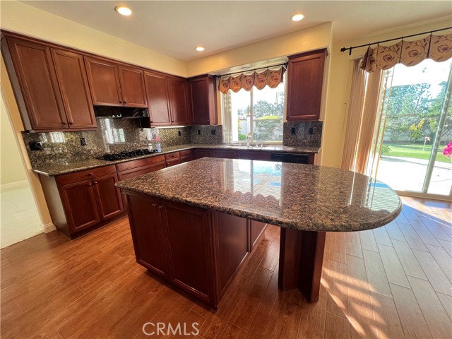 Detail Gallery Image 11 of 35 For 12390 Fairbanks, Tustin,  CA 92782 - 5 Beds | 3/1 Baths