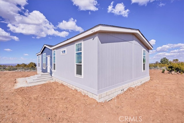 Detail Gallery Image 4 of 37 For 9889 Crystal Aire Rd, Pinon Hills,  CA 92372 - 4 Beds | 2 Baths