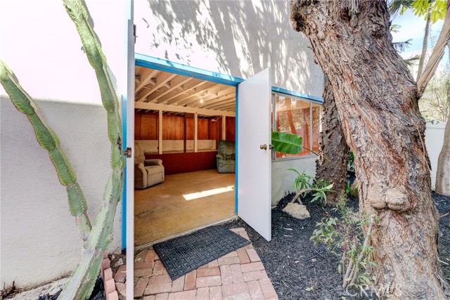 Detached Bonus Room not included in sqft