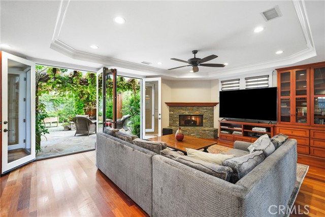 Detail Gallery Image 22 of 71 For 1314 19th St, Manhattan Beach,  CA 90266 - 5 Beds | 4/2 Baths