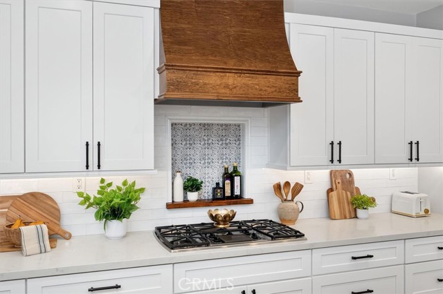 Detail Gallery Image 14 of 55 For 29231 Black Pine Way, Saugus,  CA 91390 - 6 Beds | 4/1 Baths