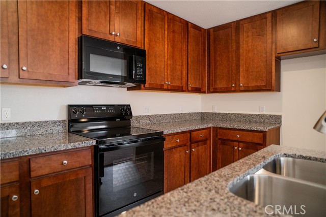 Detail Gallery Image 3 of 5 For 142 Ornelas Trail Ln, Merced,  CA 95341 - 3 Beds | 2/1 Baths