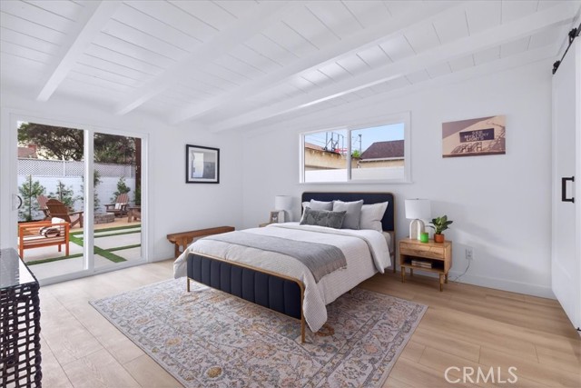 Detail Gallery Image 17 of 34 For 3825 Edgehill Dr, Los Angeles,  CA 90008 - 3 Beds | 2 Baths