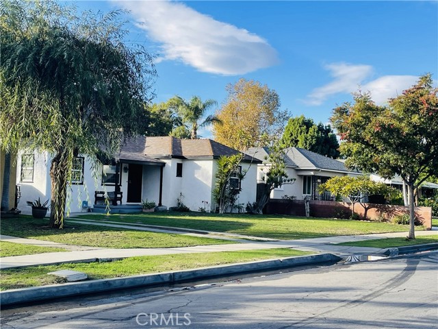 Detail Gallery Image 2 of 16 For 11313 Pennsylvania, South Gate,  CA 90280 - 3 Beds | 2 Baths