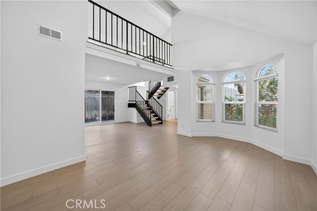 Detail Gallery Image 5 of 42 For 26921 Terri Dr, Canyon Country,  CA 91351 - 3 Beds | 2/1 Baths