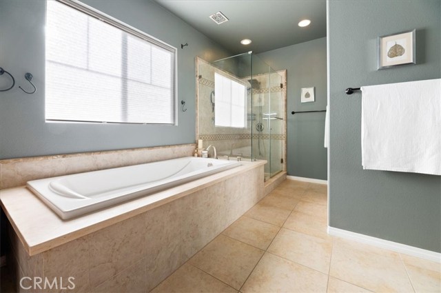 22517 Skipping Stone Drive, Saugus CA: https://media.crmls.org/medias/a03925a2-b0e8-4d0f-9810-b19b7d7f738f.jpg