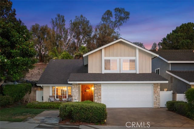 25572 Orchard Rim Ln, Lake Forest CA: https://media.crmls.org/medias/a0396303-75e4-4993-adac-d269ddeb41e3.jpg