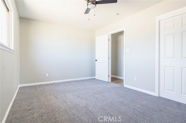 35277 Walnut Street, Barstow CA: https://media.crmls.org/medias/a03a1855-40cb-4750-9947-351bfdc160dd.jpg