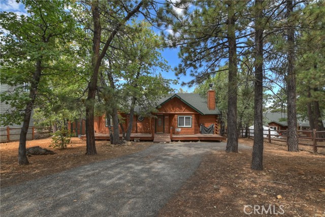 Detail Gallery Image 3 of 31 For 1394 La Crescenta Dr, Big Bear City,  CA 92314 - 3 Beds | 2 Baths