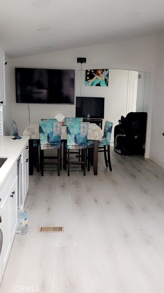 Detail Gallery Image 11 of 32 For 4080 W 1st St #271,  Santa Ana,  CA 92703 - 4 Beds | 2 Baths