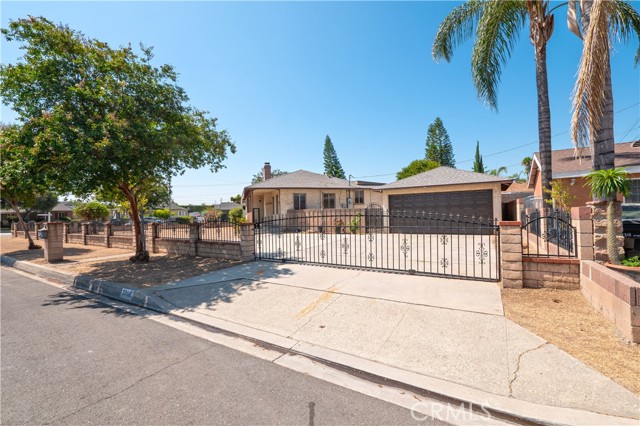 2306 W Cedarwood Street, West Covina CA: https://media.crmls.org/medias/a03b2fcc-d142-4911-a83a-65a96ab76205.jpg