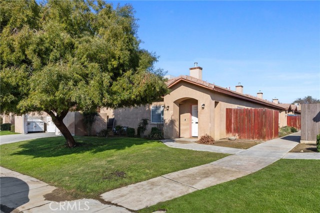 Detail Gallery Image 4 of 14 For 548 Yellow Meadow Ct., Bakersfield,  CA 93308 - – Beds | – Baths