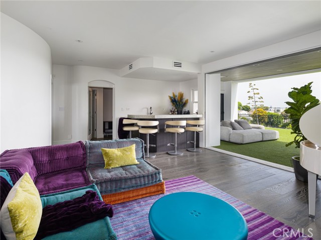 Detail Gallery Image 25 of 33 For 360 Hillcrest Street, El Segundo,  CA 90245 - 4 Beds | 4 Baths