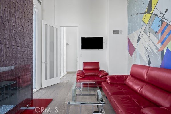 Detail Gallery Image 15 of 21 For 5315 White Oak #M,  Encino,  CA 91316 - 3 Beds | 3 Baths