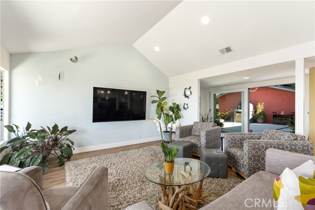 Detail Gallery Image 8 of 40 For 723 Avenida Presidio, San Clemente,  CA 92672 - 4 Beds | 2 Baths