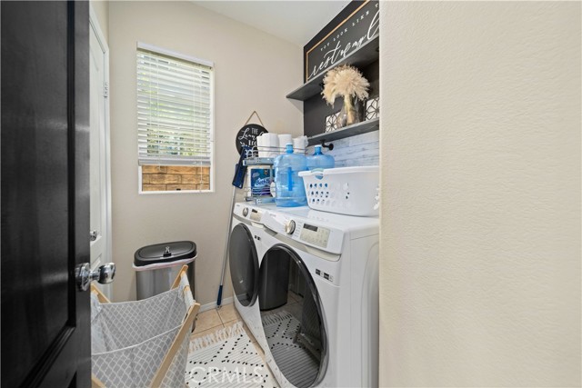 2641 Senna Lane, Palmdale CA: https://media.crmls.org/medias/a03d7705-135e-4c41-a3a5-c7e0bbc2f13b.jpg