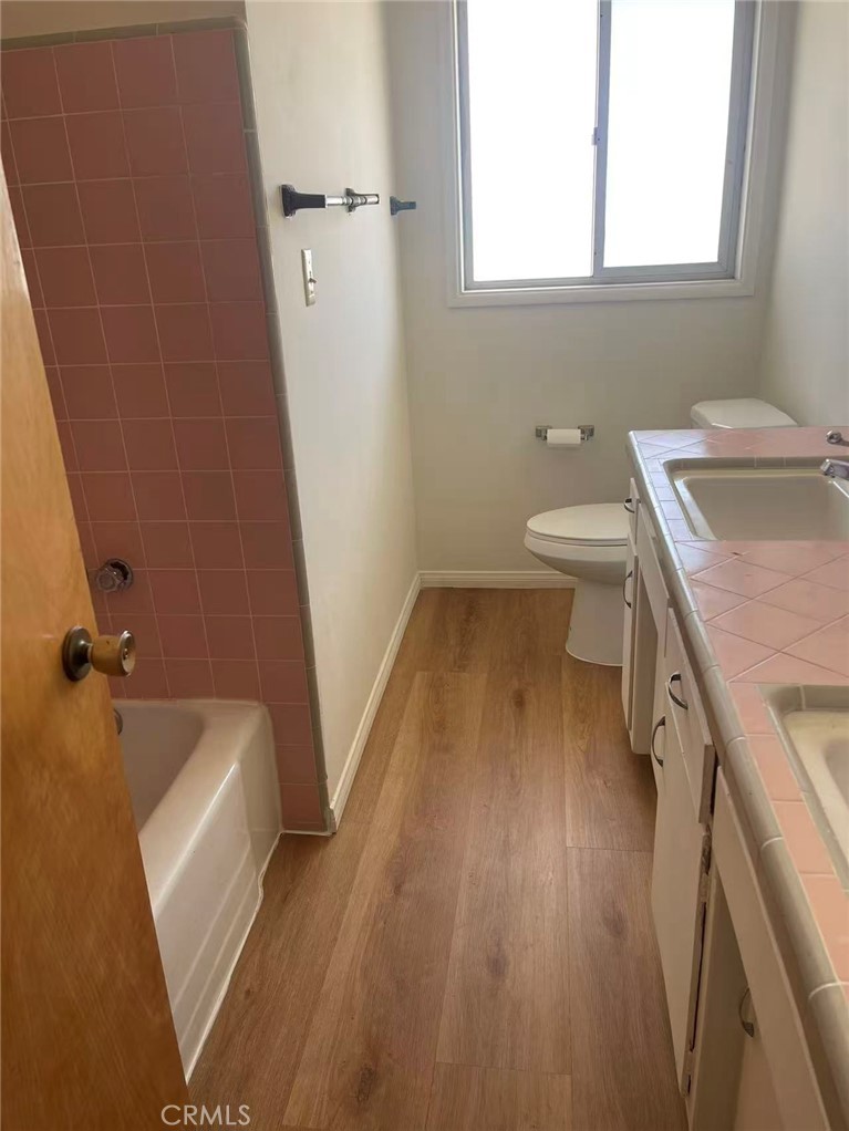 MLS #WS25251352 image #9