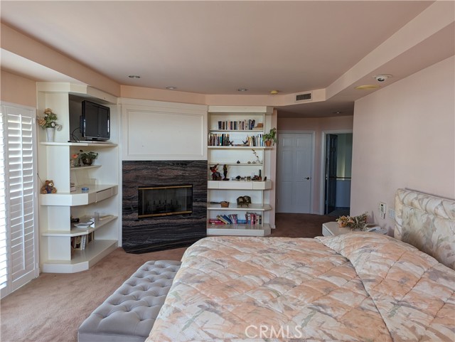 Detail Gallery Image 18 of 36 For 4015 Clarinda Dr, Tarzana,  CA 91356 - 4 Beds | 3/1 Baths