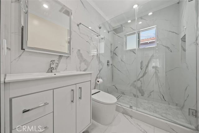 Detail Gallery Image 15 of 27 For 400 Lincoln Ave, Glendale,  CA 91205 - 3 Beds | 2 Baths