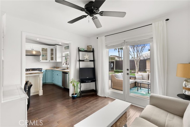 Detail Gallery Image 15 of 38 For 20851 Lancelot Ln, Huntington Beach,  CA 92646 - 4 Beds | 2 Baths