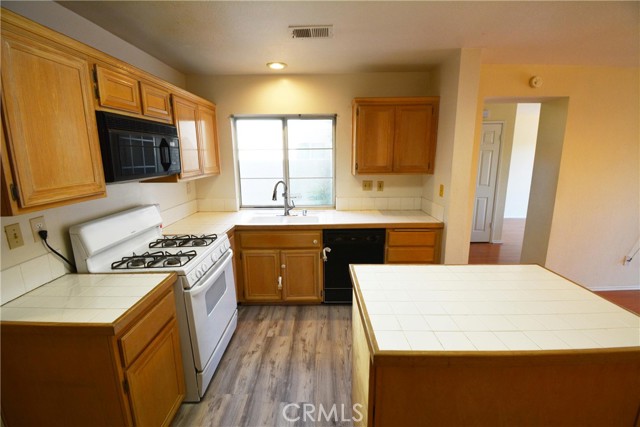 Detail Gallery Image 13 of 26 For 7386 Greenhaven Ave #40, Rancho Cucamonga,  CA 91730 - 3 Beds | 2 Baths