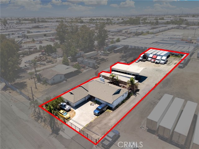 10566 Calabash Avenue, Fontana CA: https://media.crmls.org/medias/a041a571-6961-4757-89eb-317639c8e41a.jpg
