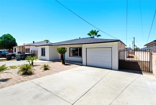 Detail Gallery Image 3 of 46 For 139 N Tahquitz, Hemet,  CA 92543 - 3 Beds | 2/1 Baths