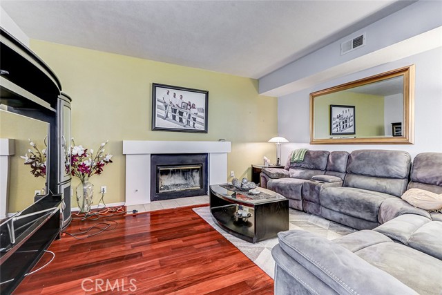 Detail Gallery Image 17 of 34 For 5316 W 135th, Hawthorne,  CA 90250 - 4 Beds | 3 Baths