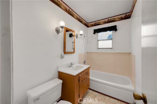 2705 E Orange Grove, Orange CA: https://media.crmls.org/medias/a0454ecf-fbba-4ac4-9fc6-e731f85f00da.jpg