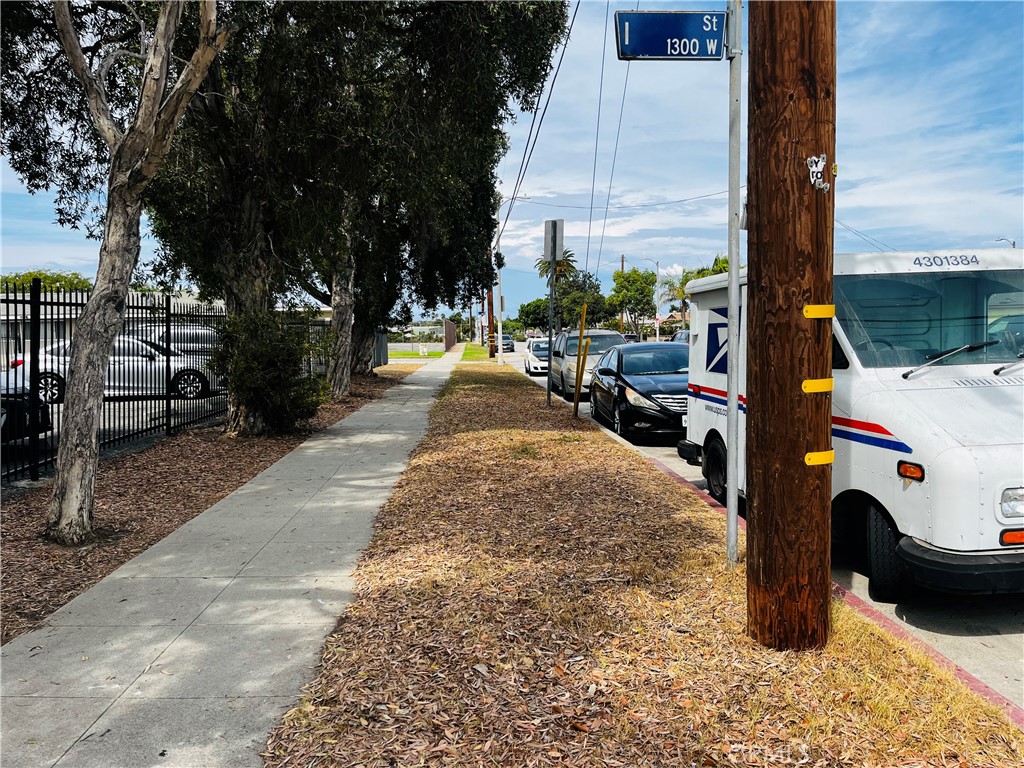 MLS #OC25221478 image #9