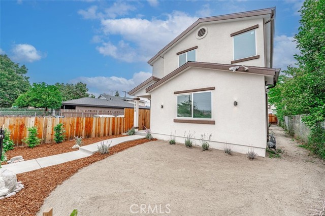 Detail Gallery Image 3 of 43 For 4008 Maris Ave, Pico Rivera,  CA 90660 - 4 Beds | 3/1 Baths