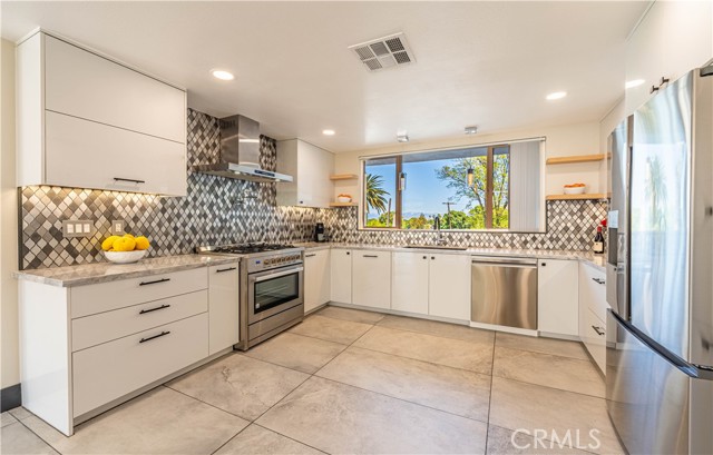 Detail Gallery Image 19 of 71 For 10220 Balmoral Ct, Riverside,  CA 92503 - 3 Beds | 2 Baths